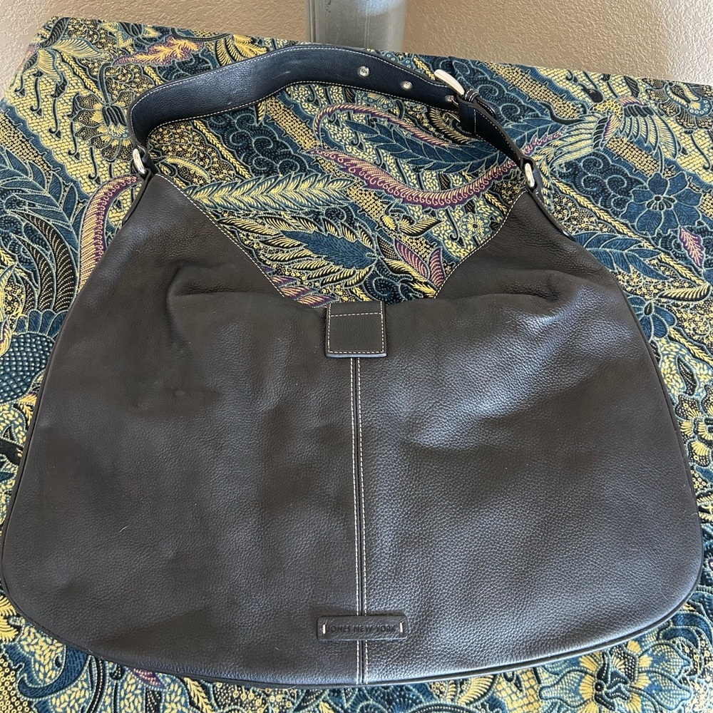 Jones New York Black pebbled Leather Hobo Bag- NWOT - Picture 14 of 17
